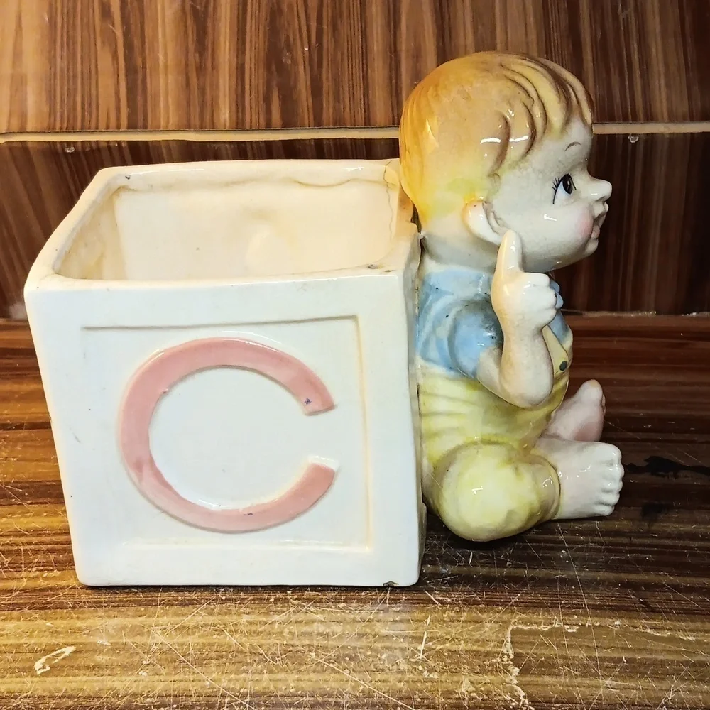 Vintage mcm Rubens baby planter